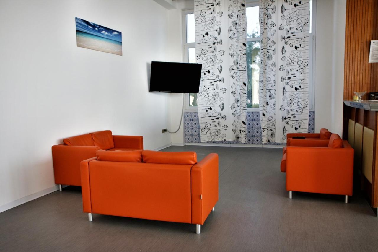 מארוטה Hotel Internazionale מראה חיצוני תמונה