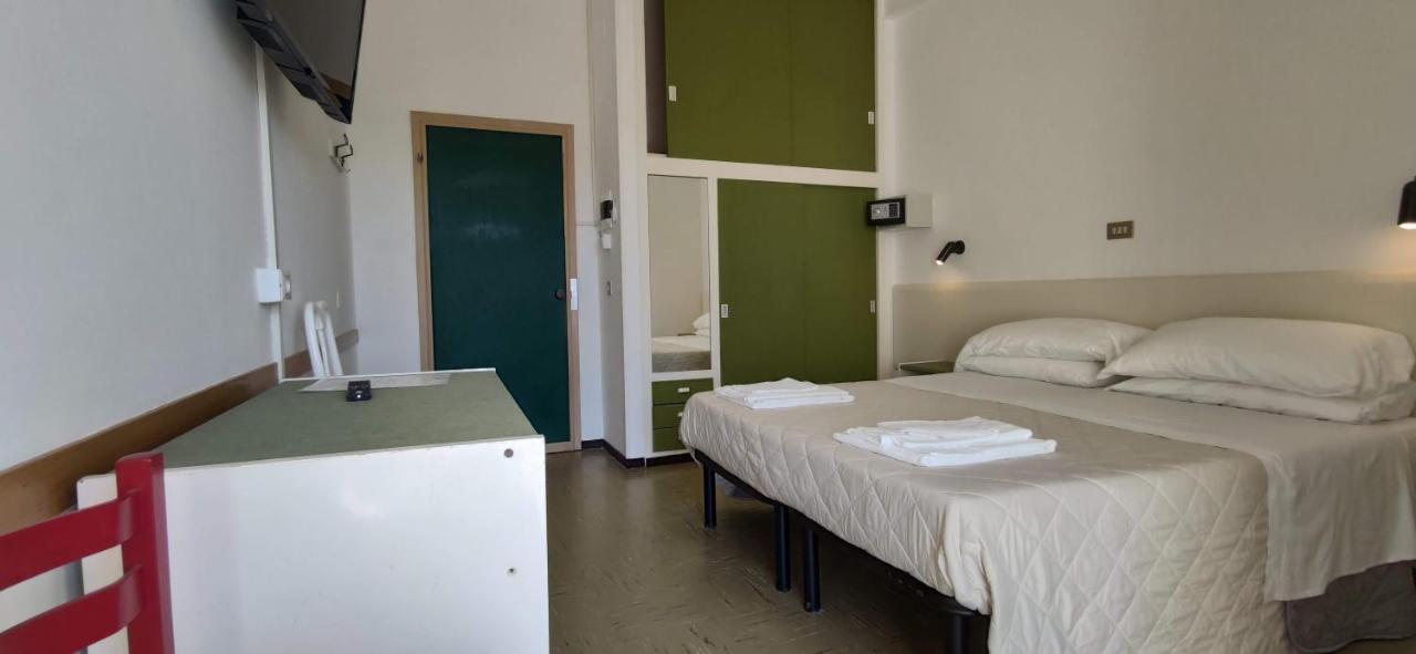 מארוטה Hotel Internazionale מראה חיצוני תמונה